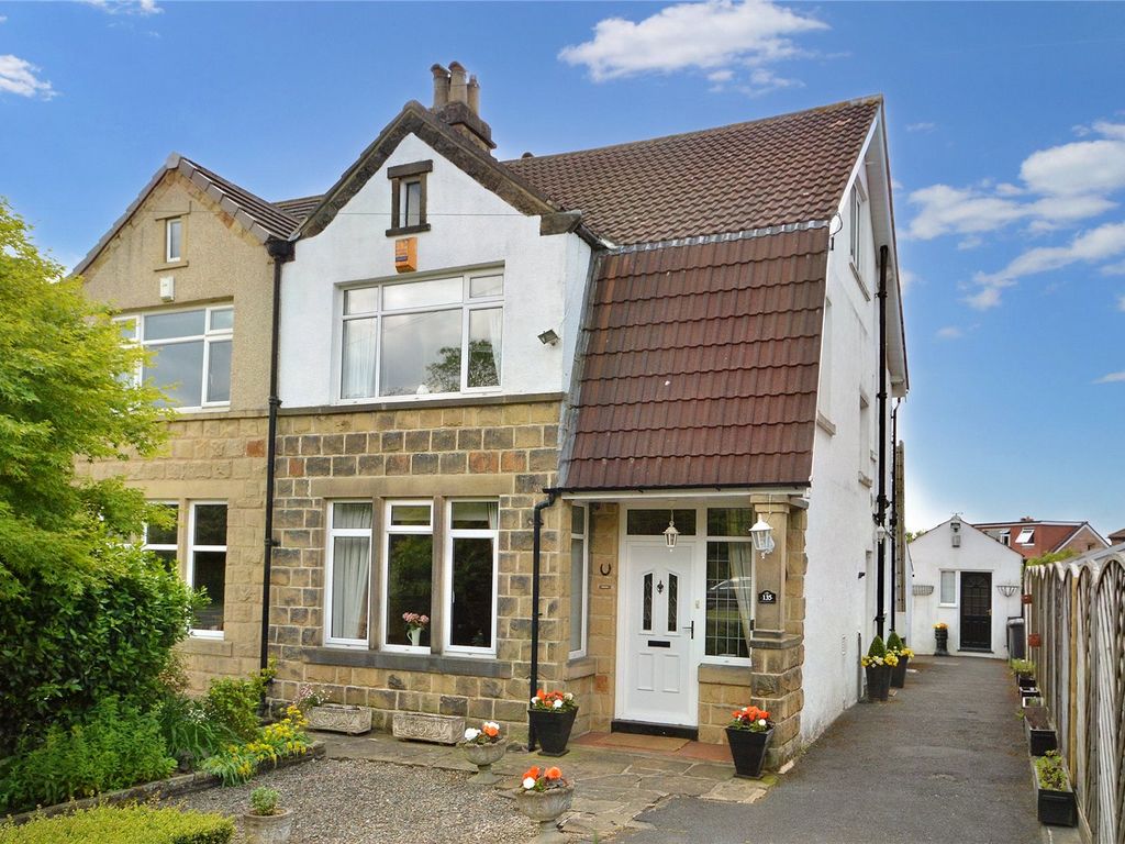 4 bed semidetached house for sale in Otley Old Road, Leeds, West