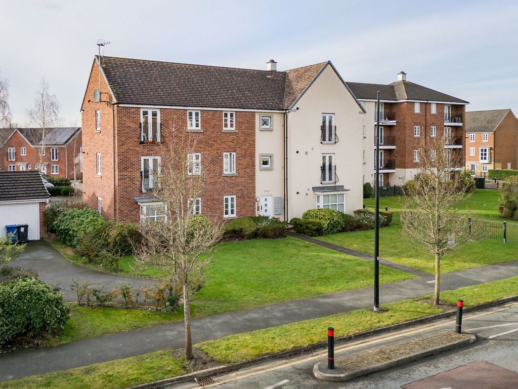 2 bed flat for sale in Phoenix Place, Great Sankey WA5, £139,950 Zoopla