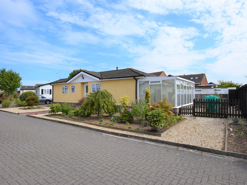 2 bed mobile/park home for sale in Kingfisher Drive, Skegness PE25 Zoopla
