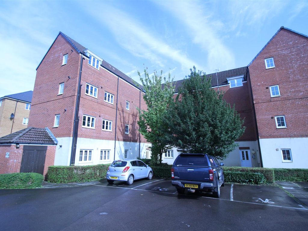 2 bed flat to rent in Blaen Bran Close, Pontnewydd, Cwmbran NP44, £850