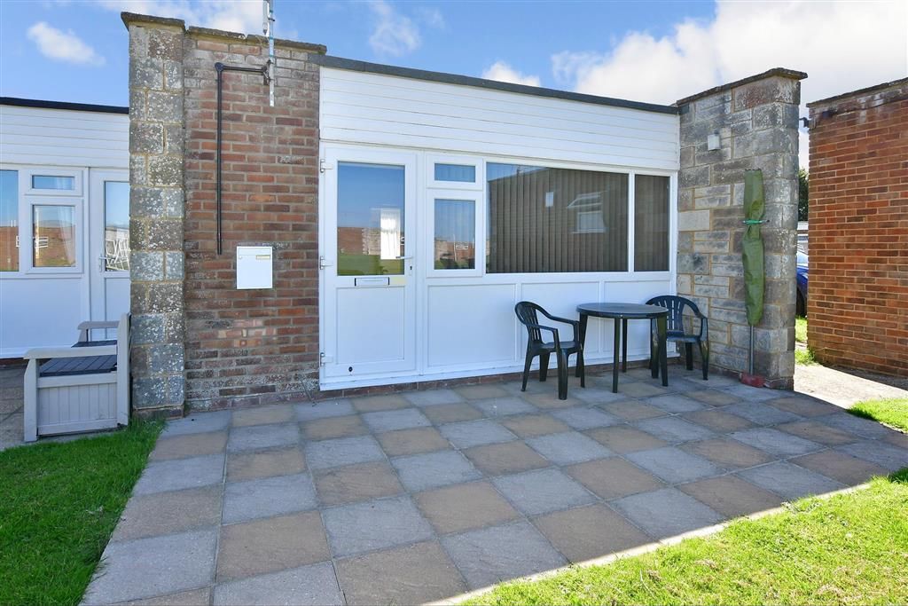2 bed semidetached bungalow for sale in Monks Lane, Freshwater, Isle