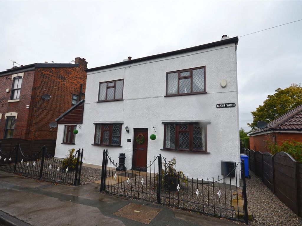 3 bed detached house for sale in Newmarket Road, AshtonUnderLyne OL7
