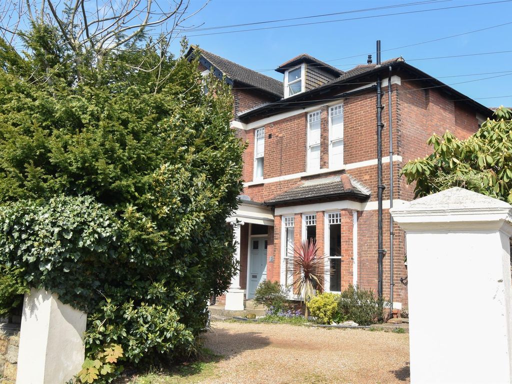 2 bed flat for sale in Laton Road, Hastings TN34 Zoopla