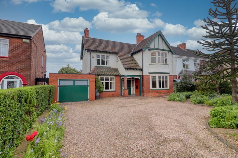 3 bed detached house for sale in Burringham Road, Scunthorpe DN17 Zoopla