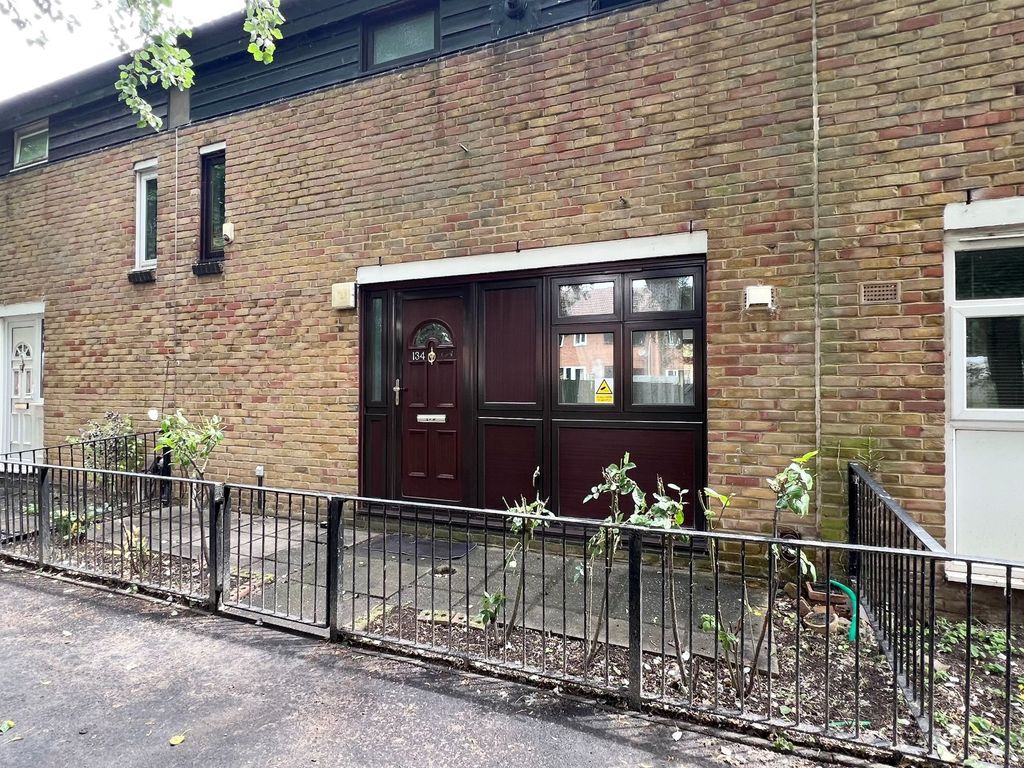 2 bed terraced house to rent in Wren Path, London SE28 Zoopla