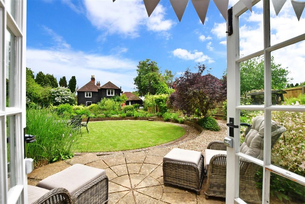 3 bed semidetached house for sale in Willington Street, Maidstone