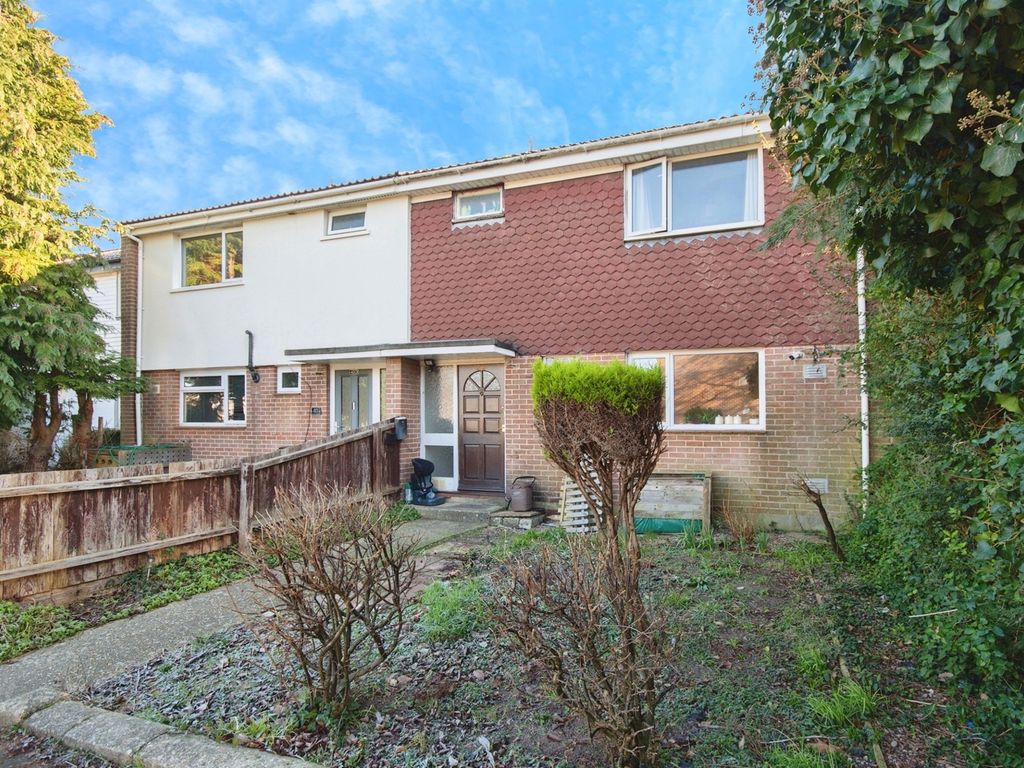 3 bed terraced house for sale in Cornish Gardens, Bournemouth BH10, £