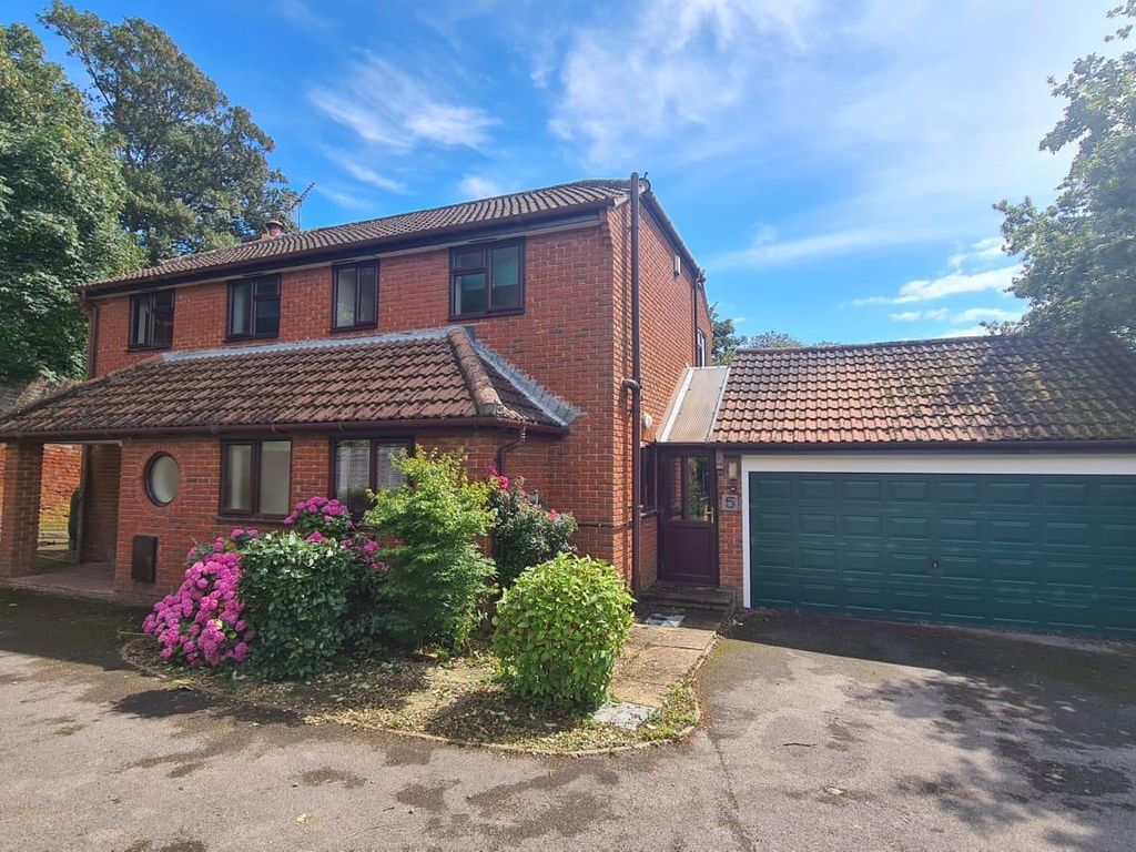 4 bed detached house to rent in Garden Close, Bridport DT6 Zoopla