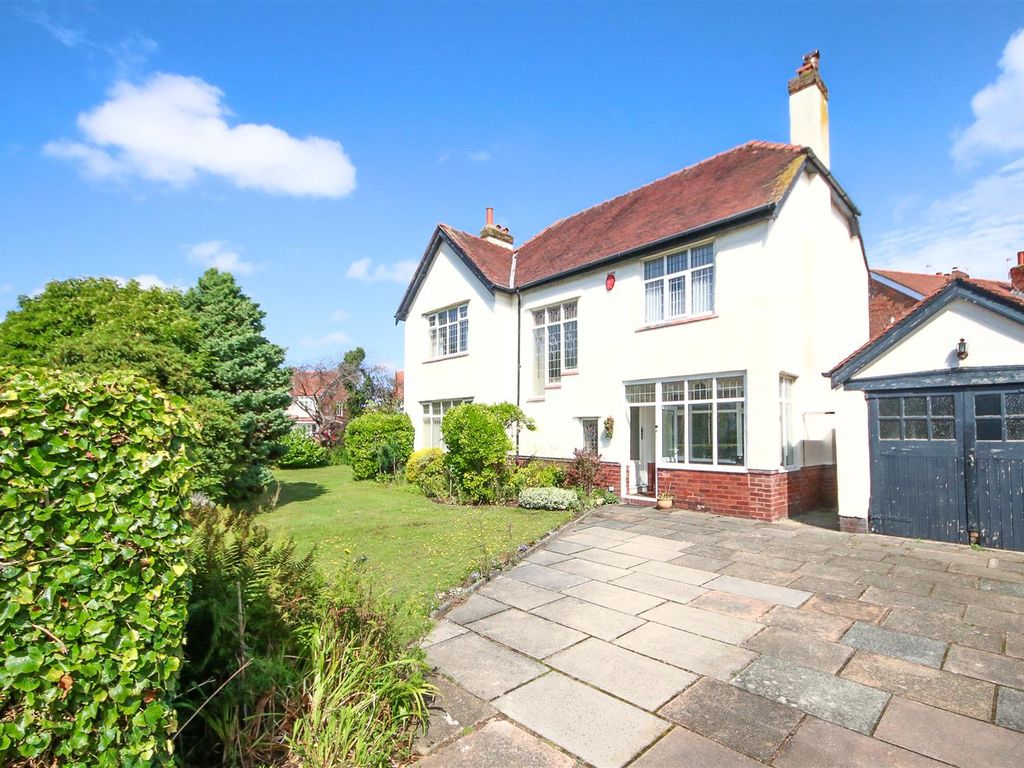 3 bed detached house for sale in Dunbar Crescent, Hillside, Southport PR8, £450,000 Zoopla