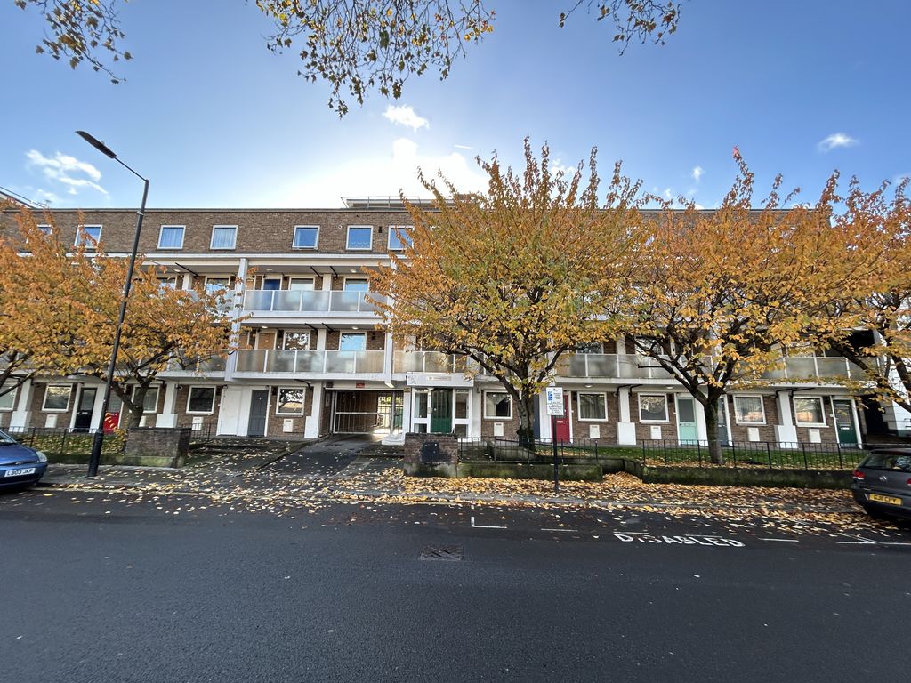 Studio for sale in 18 Elsie Lane Court, 50 Westbourne Park Villas, Bayswater, London W2, £