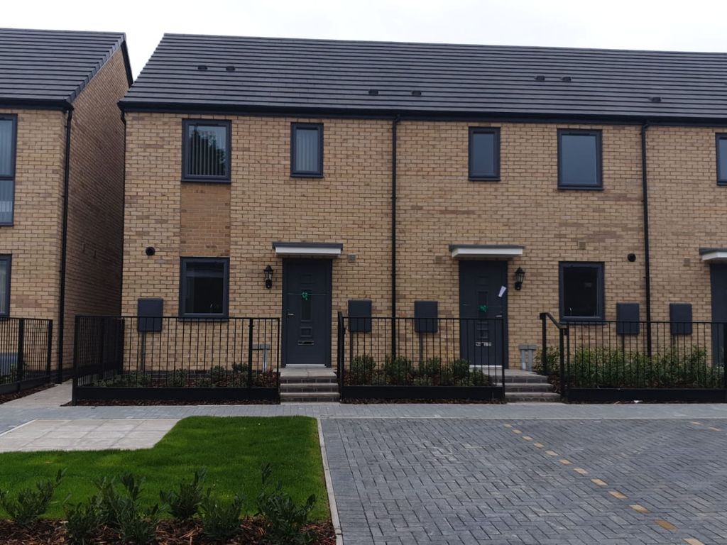 2 bed terraced house to rent in St Lukes Road, Birmingham B5, £1,250