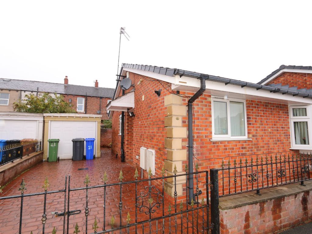2 bed bungalow for sale in Peter Street, Denton, Manchester, Greater