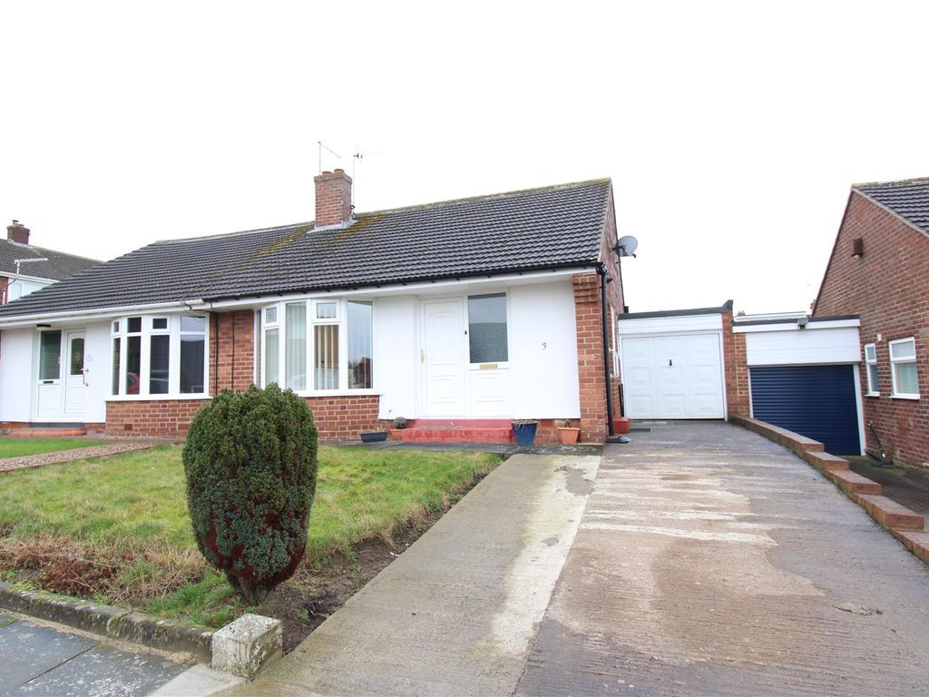 2 bed semidetached bungalow to rent in Ainsdale Gardens, Chapel House