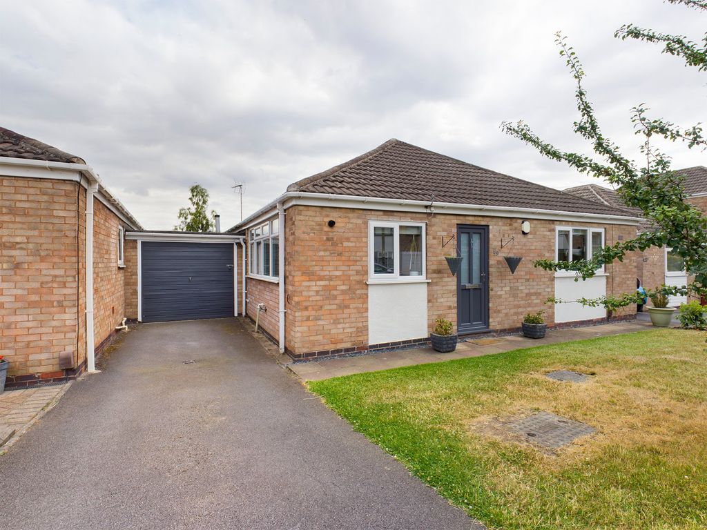 2 bed bungalow for sale in Moorsholm Drive, Wollaton, Nottingham NG8