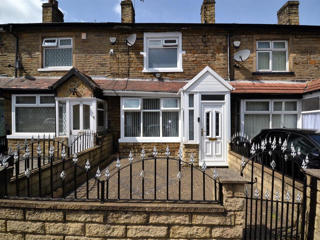 3 bed terraced house for sale in Delamere Street, Marshfields BD5, £