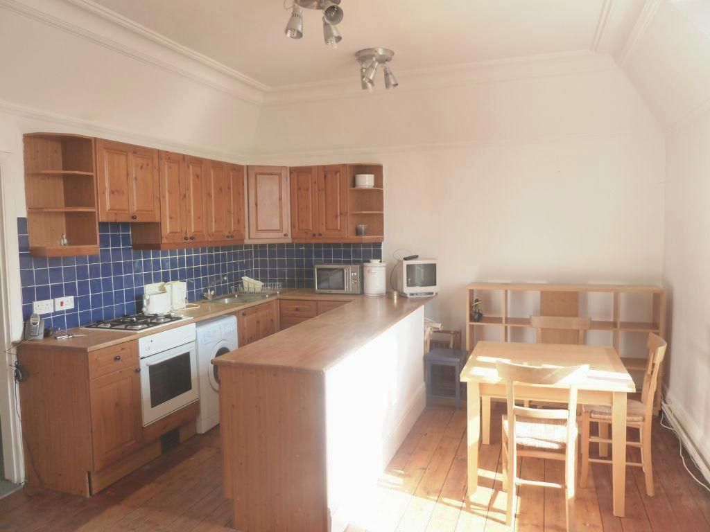 1 bed flat to rent in Lyndhurst Gardens, Hampstead NW3, £1,842 pcm Zoopla