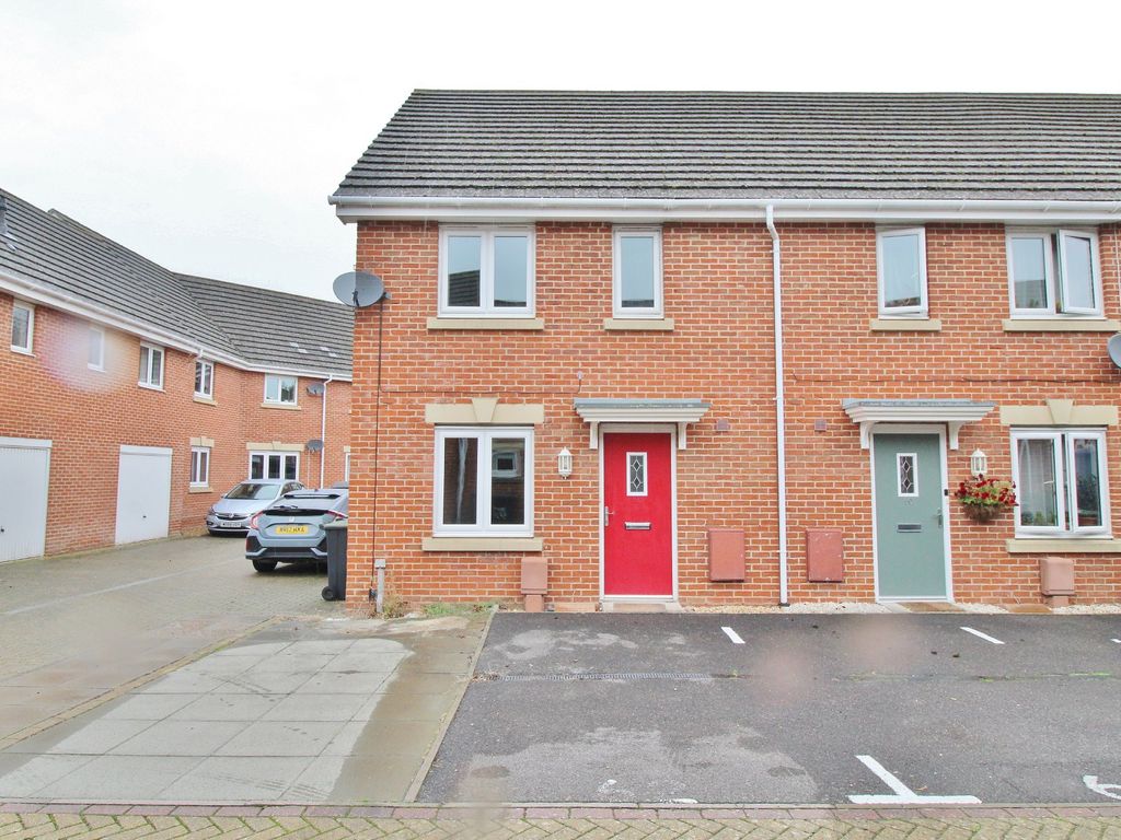 3 bed end terrace house for sale in Little Hackets, Havant PO9 Zoopla