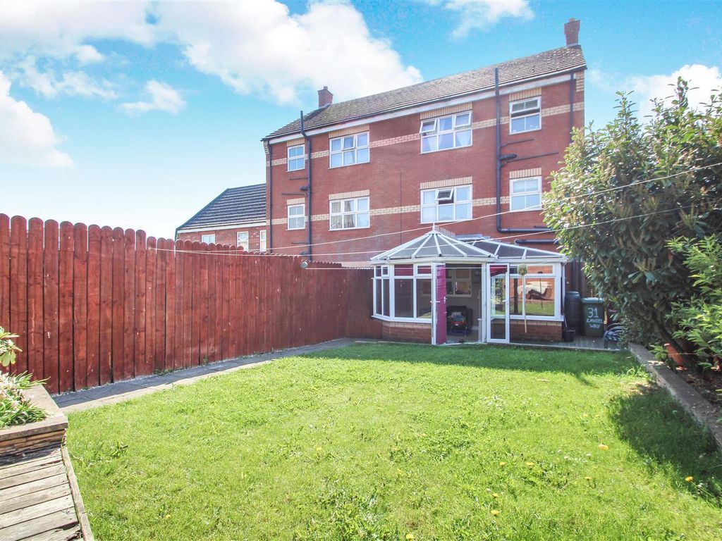 4 bed town house for sale in Laurel Way, Scunthorpe DN16 Zoopla