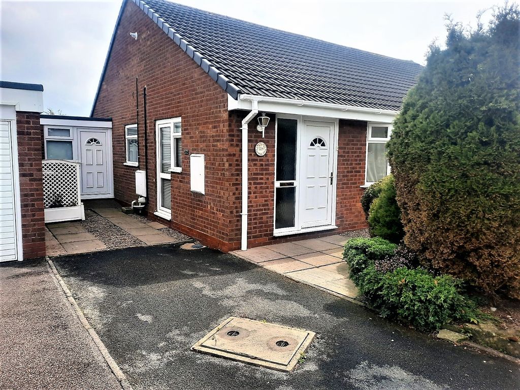 2 bed bungalow to rent in Cornfield Drive, Lichfield WS14 Zoopla