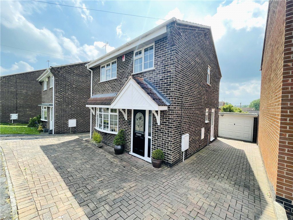3 bed detached house for sale in James Avenue, Loughborough