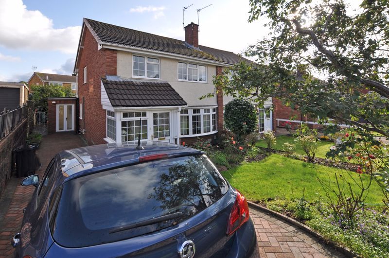 4 bed semidetached house for sale in Extended Semi, Larch Grove