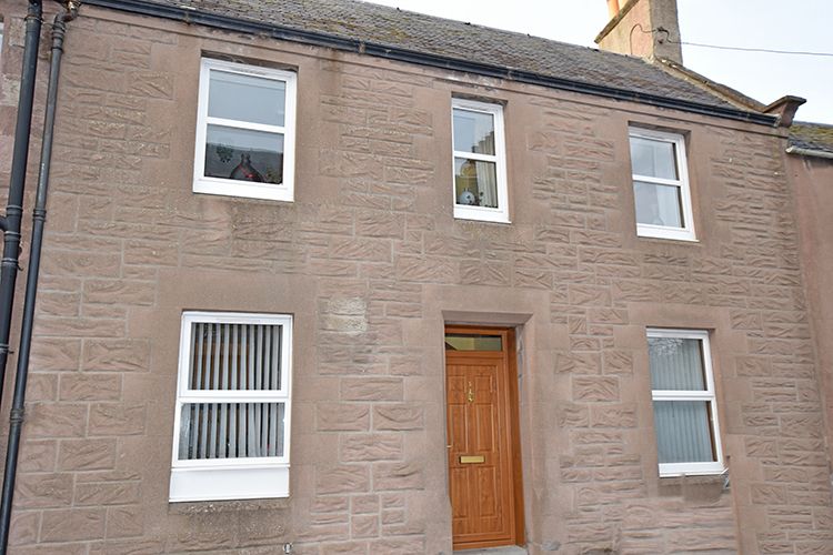 2 bed terraced house for sale in calton street, coupar angus ph13