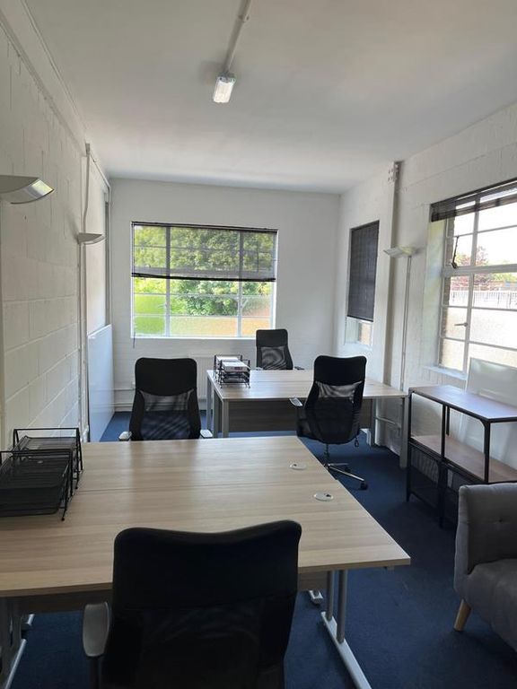 Serviced office to let in Chiltern House, First Floor, Unit 8