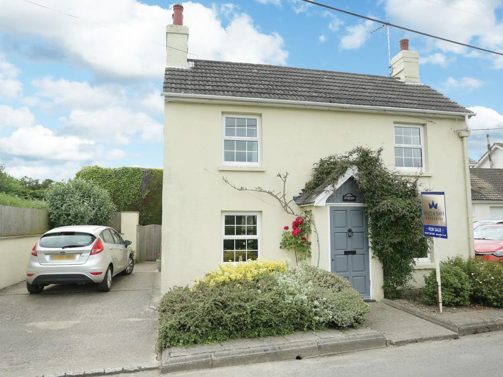 3 bed property for sale in The Street, Finglesham, Deal CT14 Zoopla