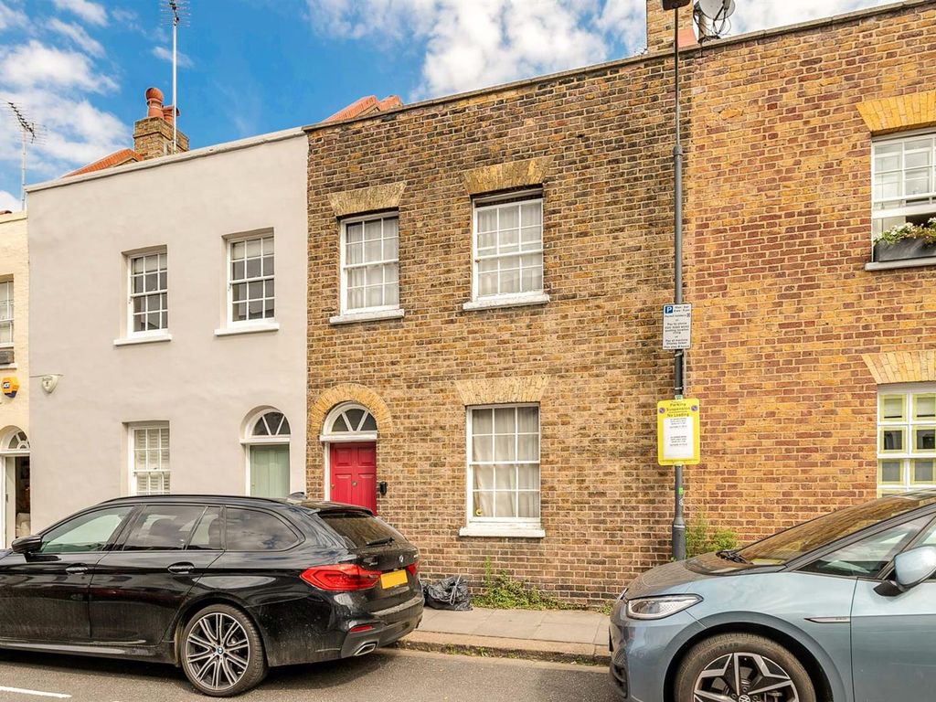 St. Dionis Road, London SW6  