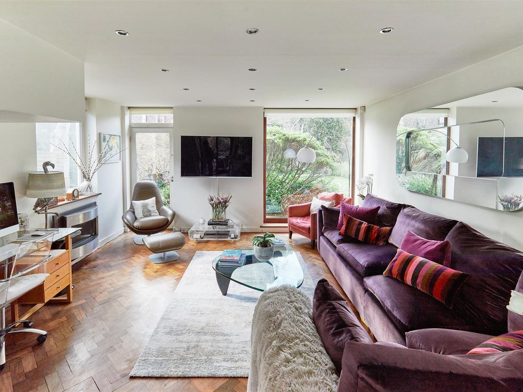 Magnolia Wharf Chiswick W4  