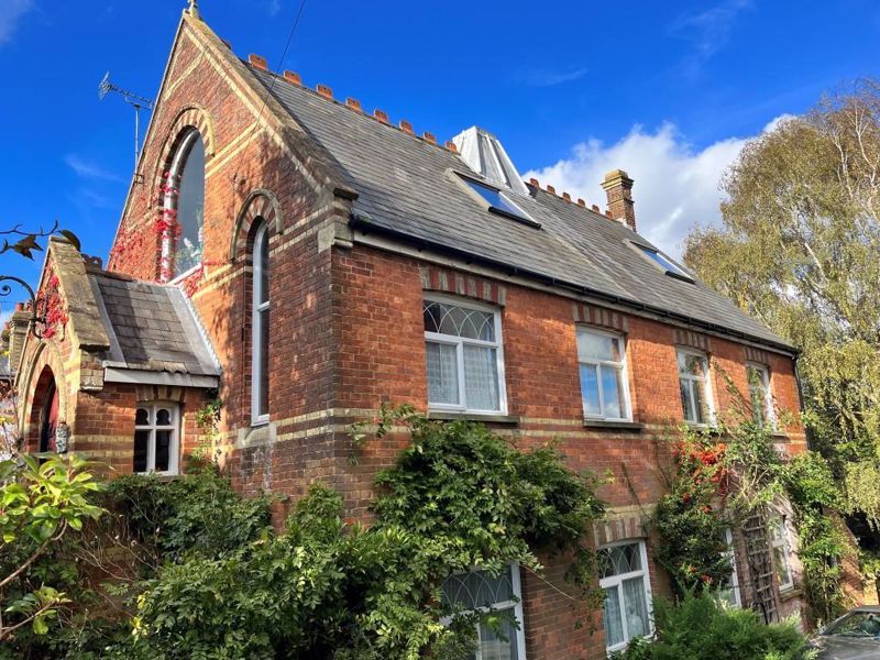 5 bed property for sale in Hastings Road, Pembury, Tunbridge Wells TN2