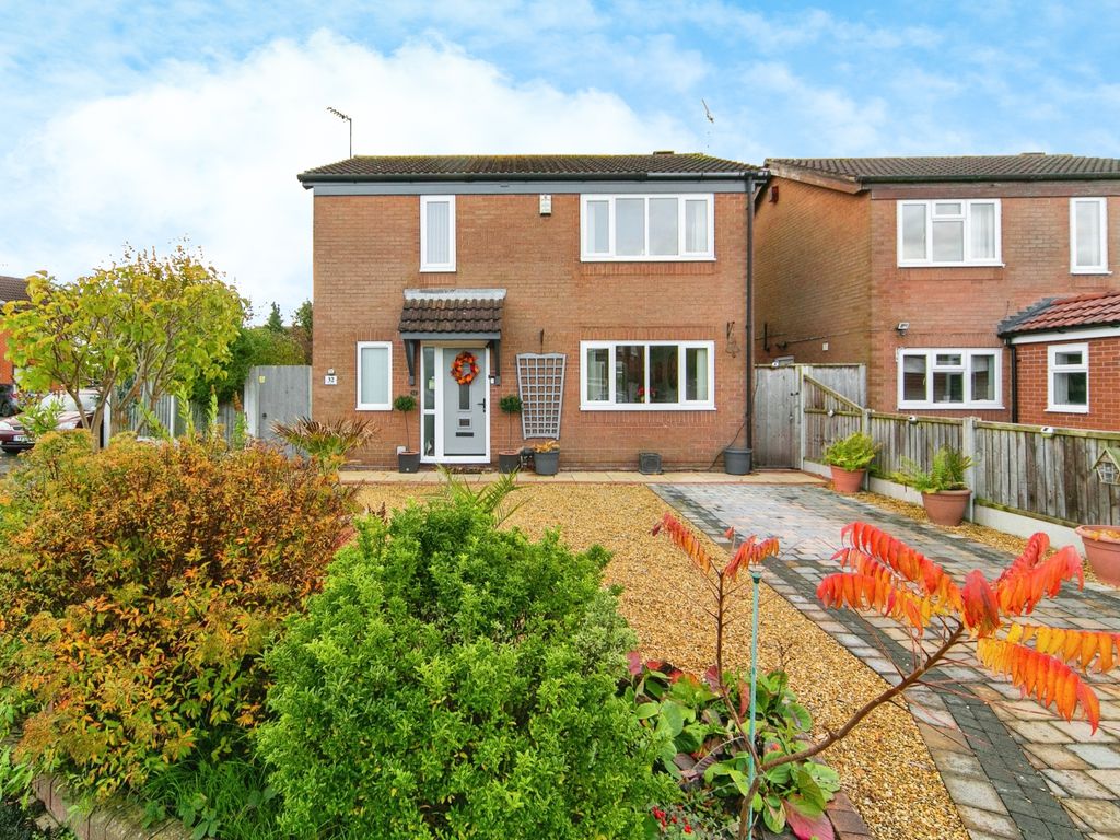 4 bed detached house for sale in Barony Way, Chester, Cheshire CH4, £