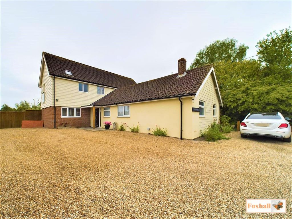 6 bed detached house for sale in Ashbocking Road, Henley, Ipswich IP6