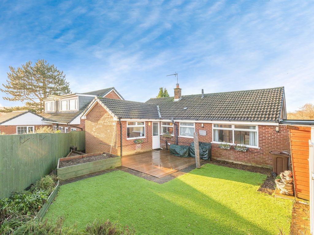 3 bed detached bungalow for sale in Manor Park, Bradford BD8, £260,000