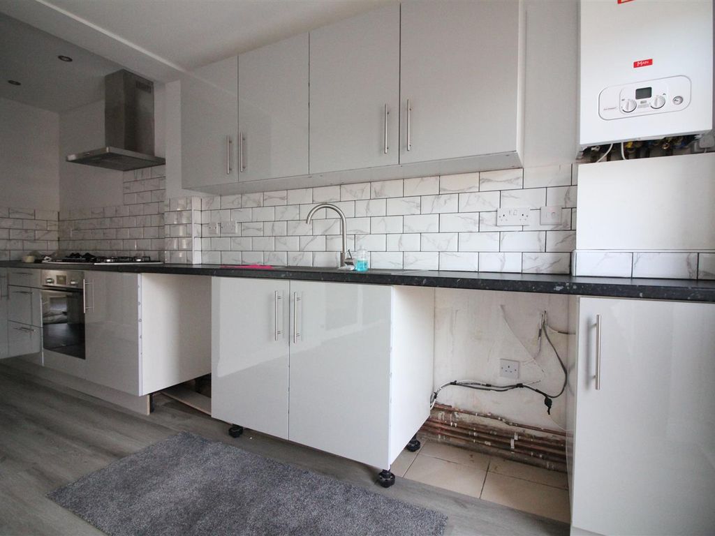 3 bed semidetached house to rent in Burnham Gardens, Hounslow TW4 Zoopla