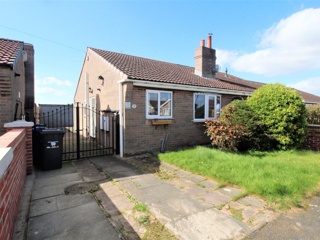 2 bed bungalow for sale in Oldfield Close, Stainforth, Doncaster, South