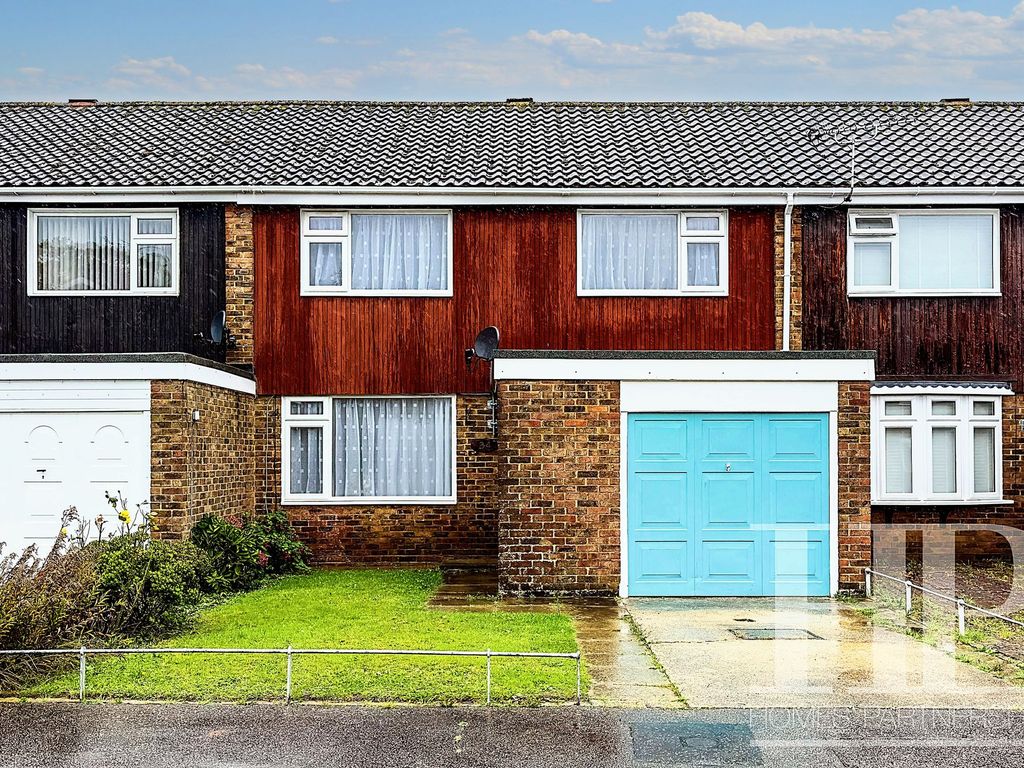 3 bed terraced house for sale in Epsom Road, Crawley RH10, £340,000