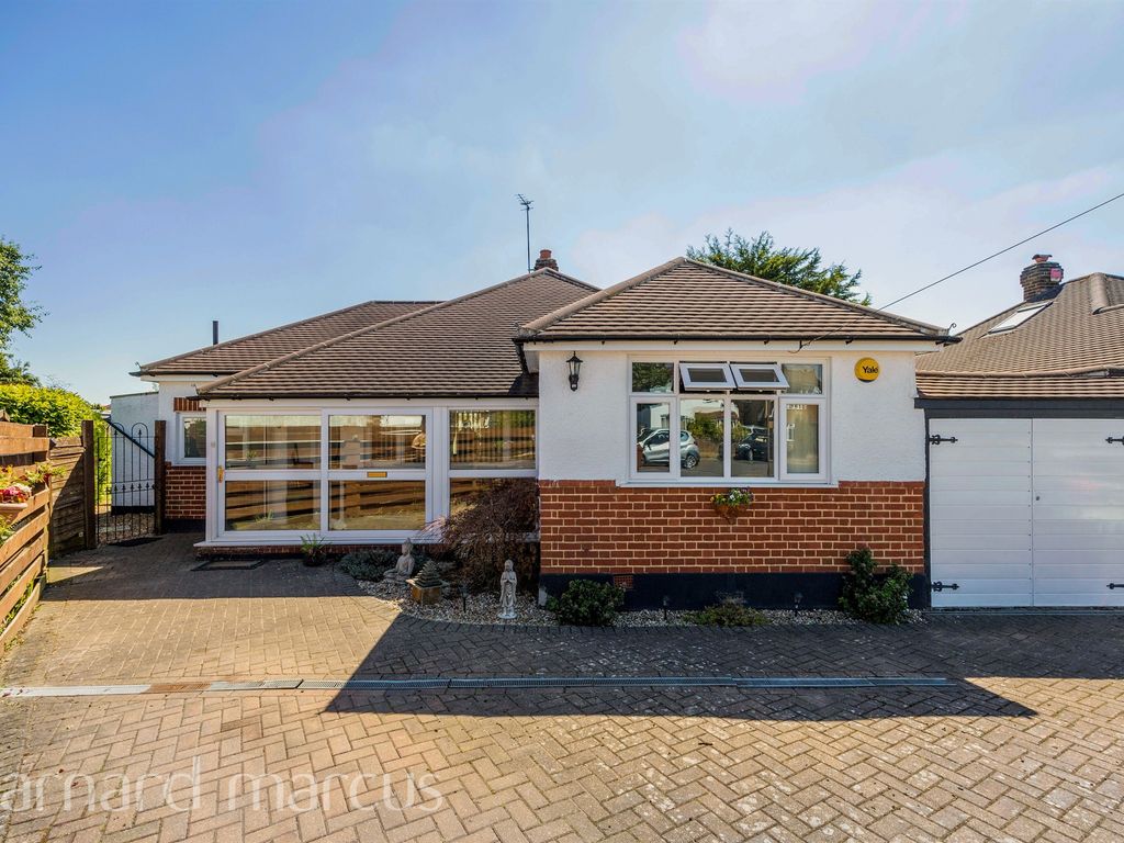 3 bed detached bungalow for sale in Francis Close, Ewell, Epsom KT19