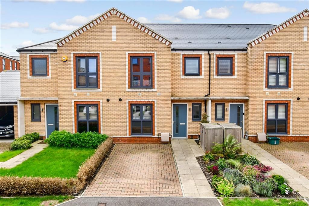 3 bed terraced house for sale in Ruton Square, Kings Hill, West Malling, Kent ME19, £425,000