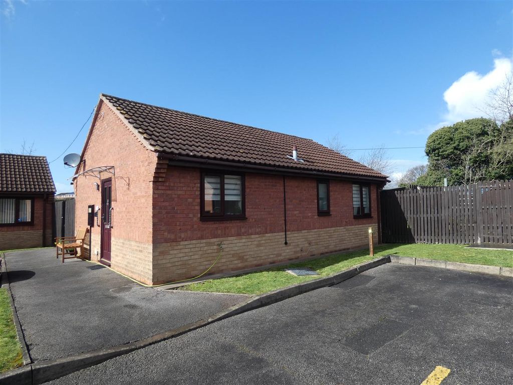 2 bed detached bungalow for sale in Ladywell Close, Stretton, Burton On