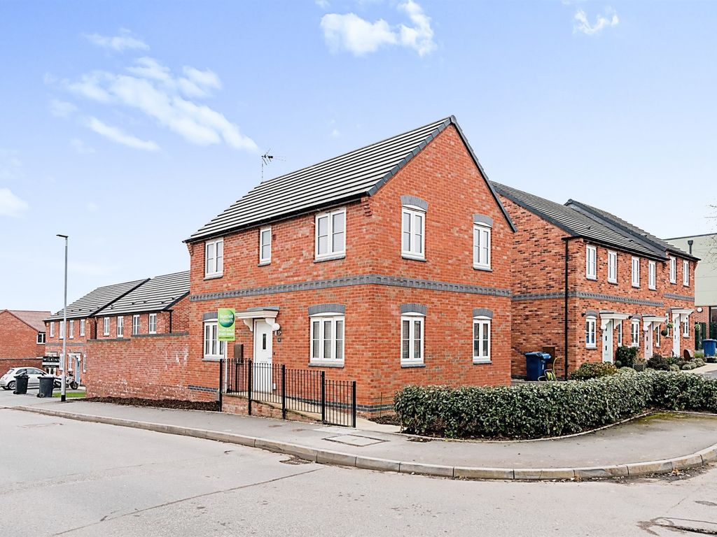 3 bed detached house for sale in Meadow Way, Tamworth B79 Zoopla