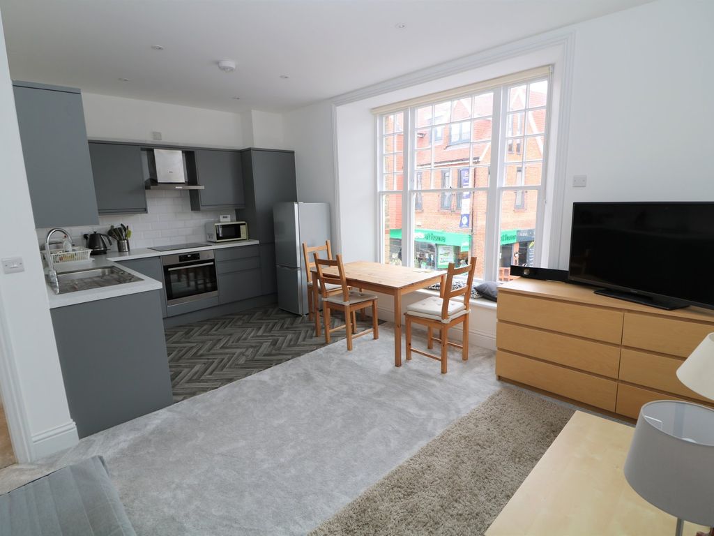 1 bed flat for sale in The Chine, High Street, Dorking RH4 Zoopla