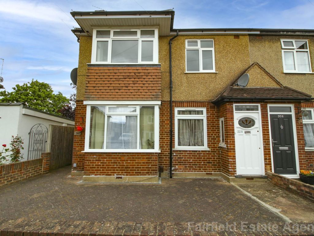 2 bed for sale in Northolt Avenue, South Ruislip HA4, £