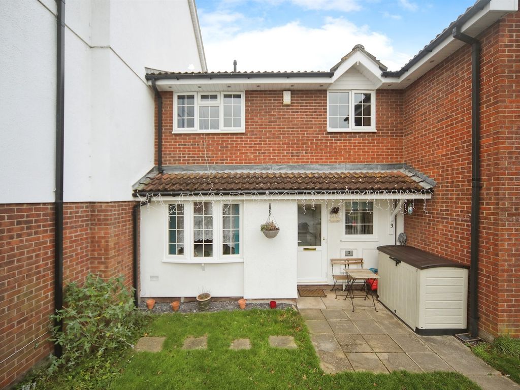 2 bed terraced house for sale in Grebe Road, Bridgwater TA6, £165,000