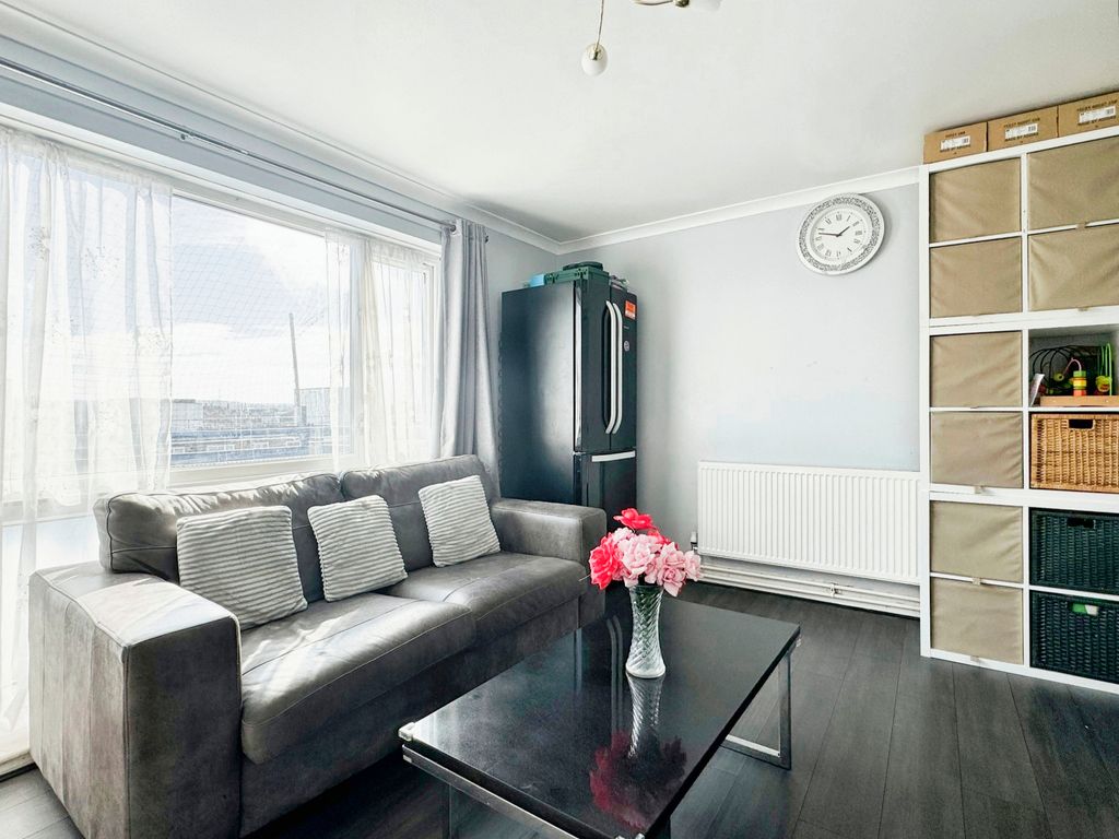 4 bed flat for sale in Ednam House, London, London SE15, £400,000 Zoopla
