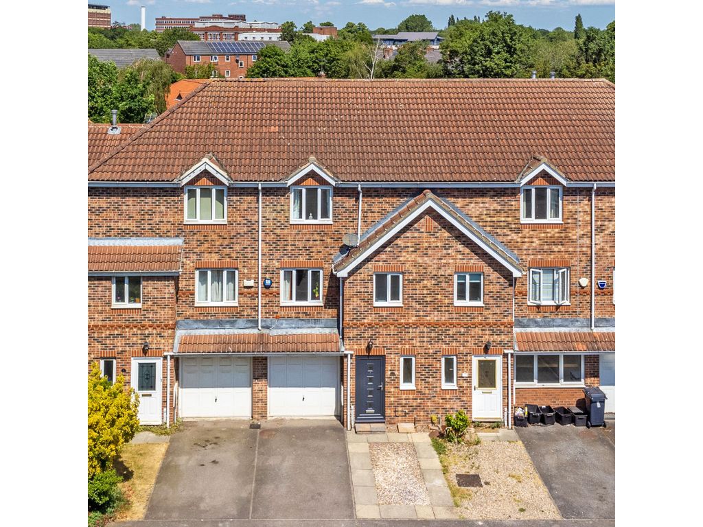 3 bed terraced house for sale in Whitecross Gardens, York YO31 Zoopla