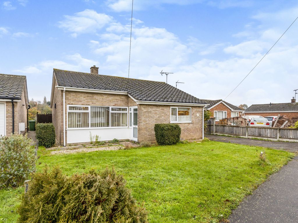 3 bed bungalow for sale in Langmere Road, Watton, Thetford IP25 Zoopla