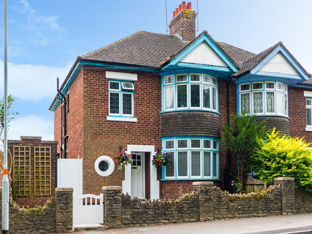 3 Bed Semi Detached House For Sale In Hatton Gardens Broad Green