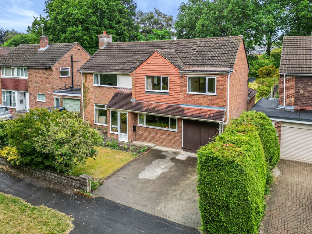 5 bed detached house for sale in Glen Road, Fleet, Hampshire GU51 Zoopla