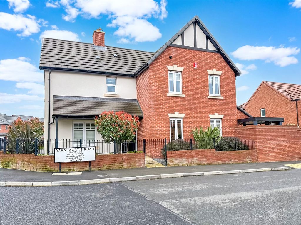 4 bed detached house for sale in Yarnsworth Road, Middlebeck, Newark